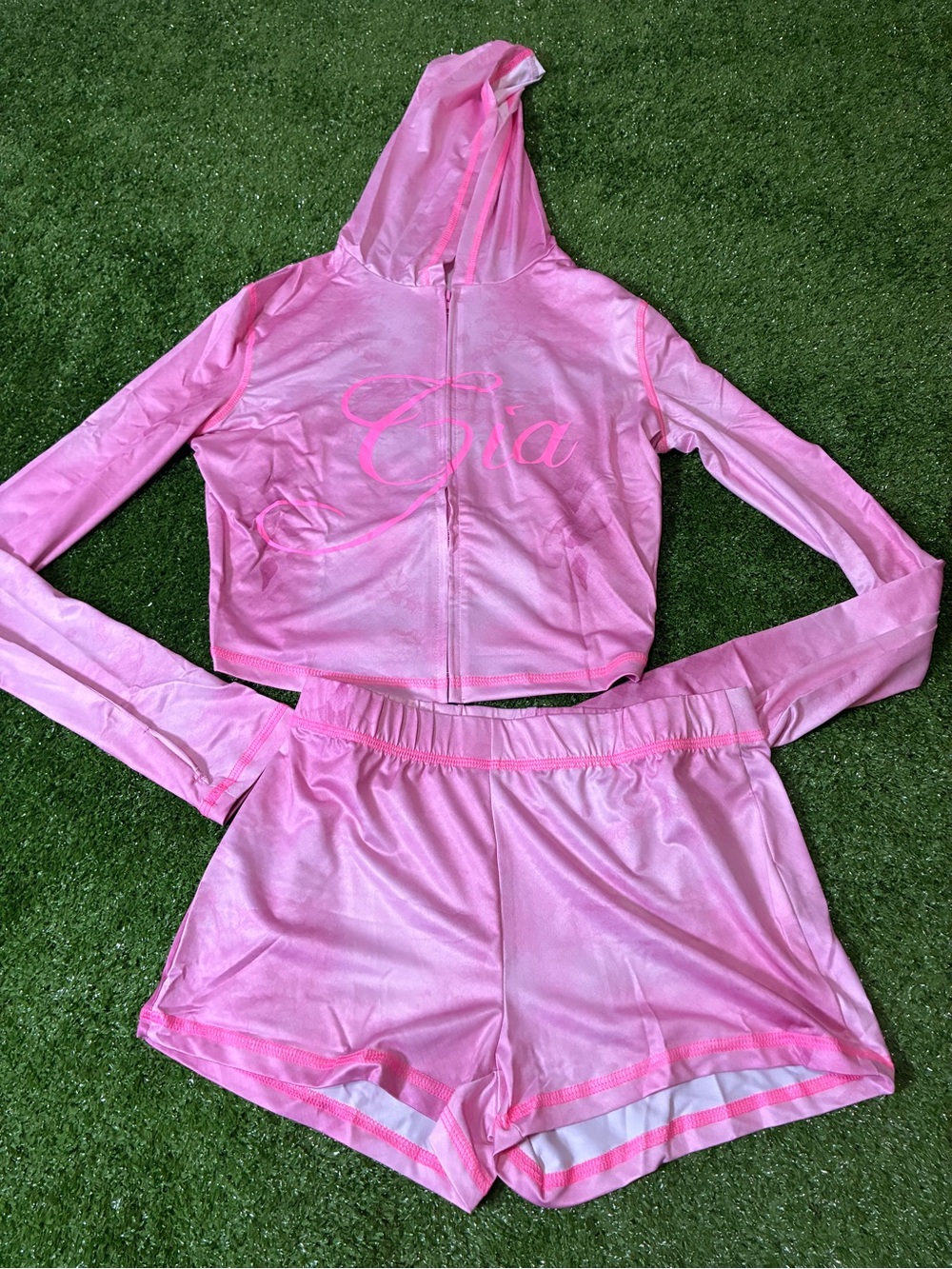 I am Gia Pink Two-Piece Hoodie Zip Crop Top and Shorts Set Size M